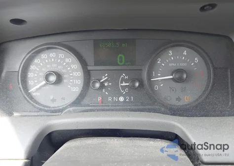 2008 Mercury Grand Marquis Ls z USA, uszkodzony, nr VIN 2MEFM75V98X608767